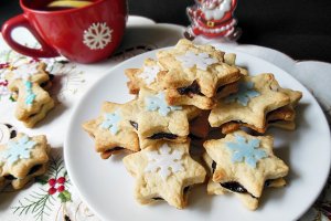 Fursecuri umplute cu gem de prune
