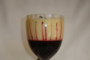 Spuma de vin cu fructe de padure