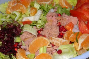 Salata cu ton , creveti si citrice