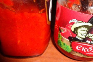 Cartofi copti cu tocana de ceapa