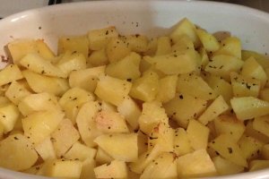 Cartofi si pastarnac cu crusta de parmezan