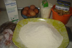 Cozonac floare cu mac si rahat