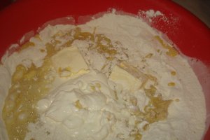 Cozonac floare cu mac si rahat