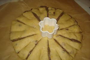 Cozonac floare cu mac si rahat