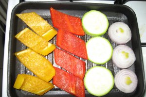 Legume colorate la grill