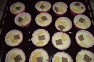 Muffins cu ananas si halva (reteta de post)