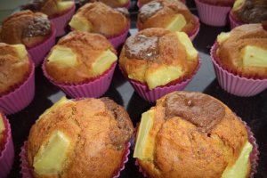 Muffins cu ananas si halva (reteta de post)