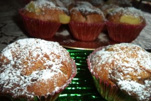 Muffins cu ananas si halva (reteta de post)