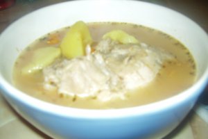 Ciorba de cartofi cu carne de curcan