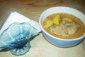 Ciorba de cartofi cu carne de curcan