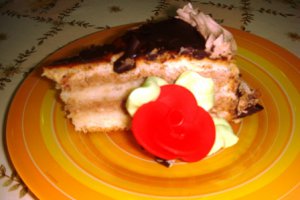 Tort cu ciocolata si crema de unt