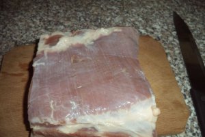 Piept de porc fiert in zeama de varza