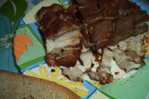 Piept de porc fiert in zeama de varza