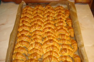 Aperitiv cornulete sarate cu Ceva Fin de la Delaco