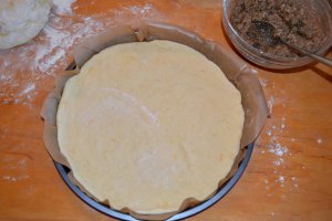 Cozonac floare cu nuca