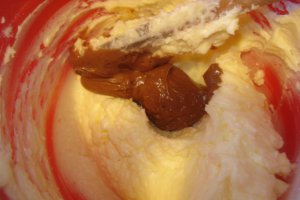 Tort cu crema de  unt