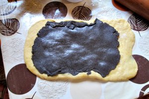 Cozonac cu multe galbenusuri