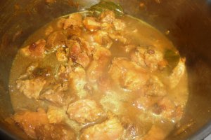Tajine de porc cu fructe uscate