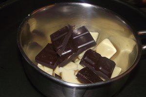 Prajiturici cu migdale si nuca de cocos