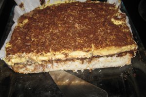 Prajitura cu nuca de cocos si crema de vanilie