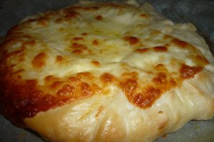 Placinta foietaj cu branza sarata