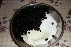 Tort cu afine si lamaie