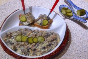 Salata de ciuperci cu maioneza