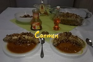 Banane cu nuci si lichior de portocale.