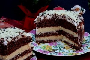Tort cu crema de nuca de cocos