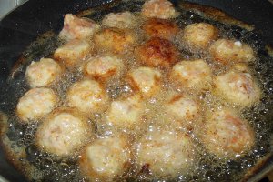 Chiftelute de curcan cu maioneza