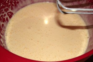 Desert prajitura cu crema de ciocolata si aroma de migdale