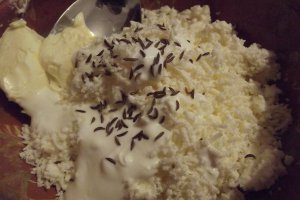 Crema de branza cu chimen