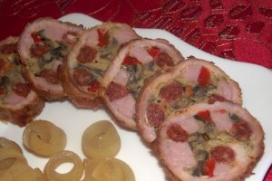 Rulada de carne, cu legume si cascaval