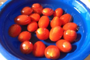 Salata de rucola cu ridichi si rosii cherry