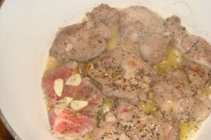 Carnita de porc fripta si caramelizata