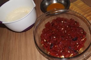Budinca de orez cu gutui si crema de vanilie