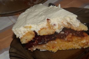 Budinca de orez cu gutui si crema de vanilie