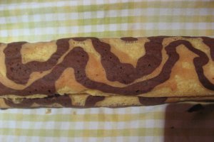 Rulada cu mascarpone si coacaze rosii