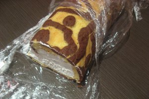 Rulada cu mascarpone si coacaze rosii