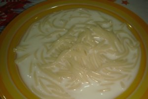 Spaghetti cu lapte
