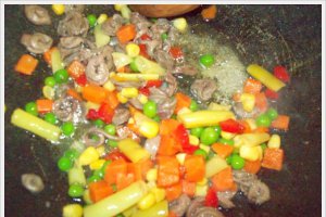 Branza la cuptor cu legume mexicane