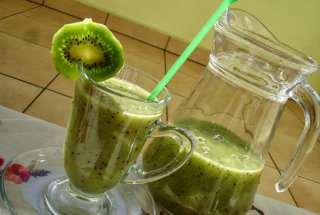 Smoothie de kiwi cu suc de portocale