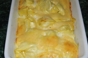 Tortelloni cu branza in sos de smantana