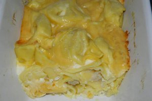 Tortelloni cu branza in sos de smantana