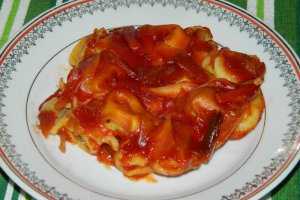 Tortellini cu prosciutto in sos dulce acrisor