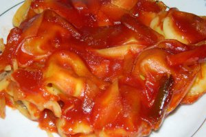 Tortellini cu prosciutto in sos dulce acrisor