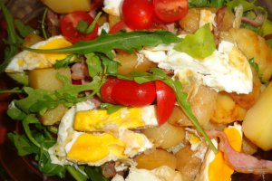 Salata cu rucola si cartofi