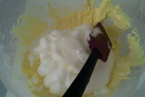 Rulada cu dulceata de gutui si glazura de cacao