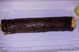 Rulada cu dulceata de gutui si glazura de cacao