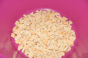 Salam de biscuiţi, reţetă cu ciocolata